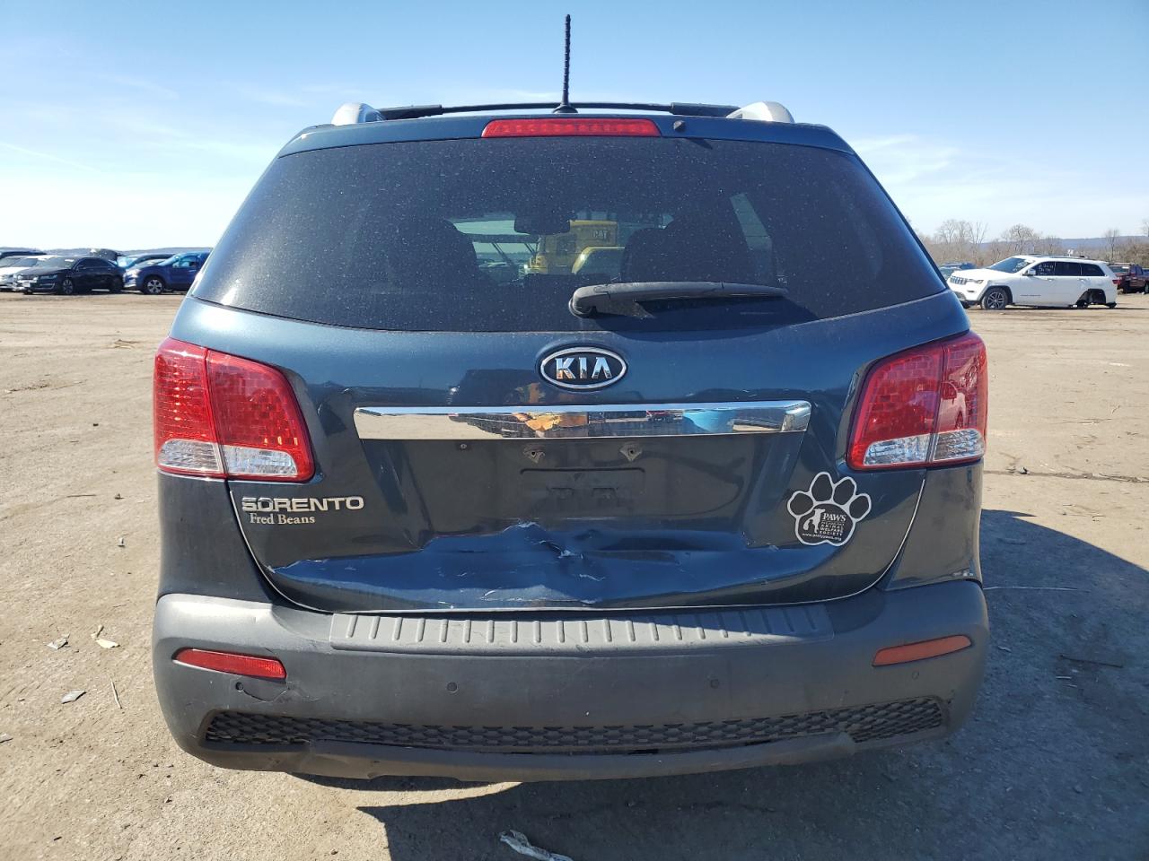 Photo 5 VIN: 5XYKT4A1XBG181927 - KIA SORENTO 