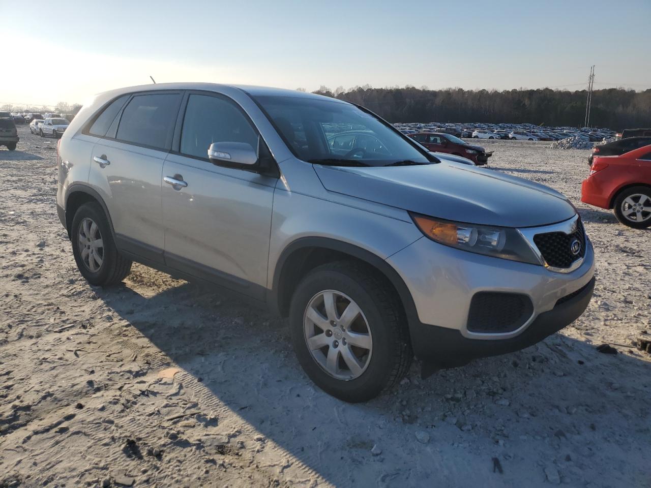 Photo 3 VIN: 5XYKT4A1XDG339394 - KIA SORENTO 