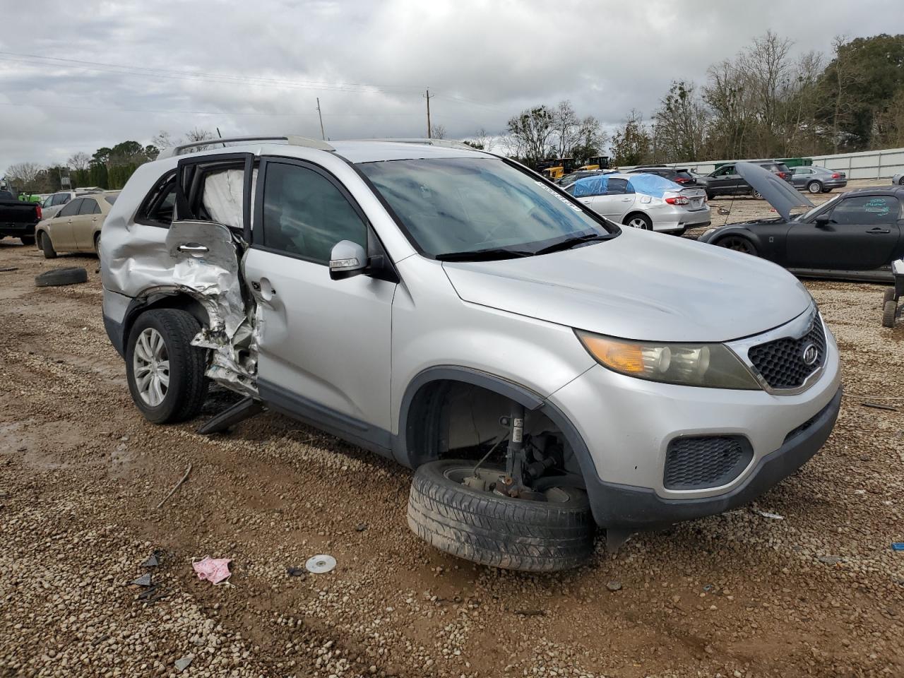 Photo 3 VIN: 5XYKT4A20BG080615 - KIA SORENTO 