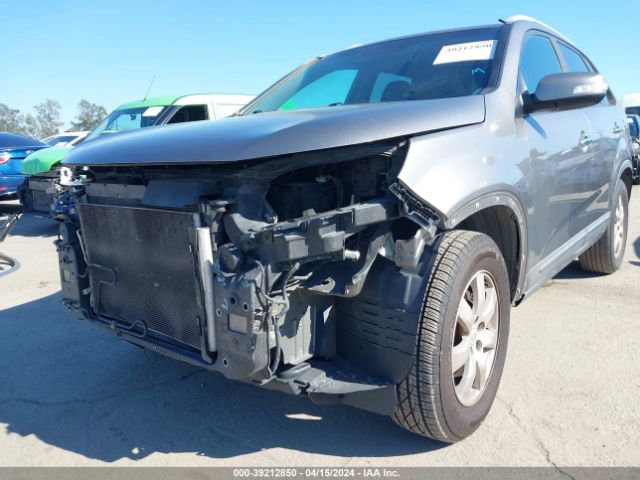 Photo 5 VIN: 5XYKT4A20BG136083 - KIA SORENTO 