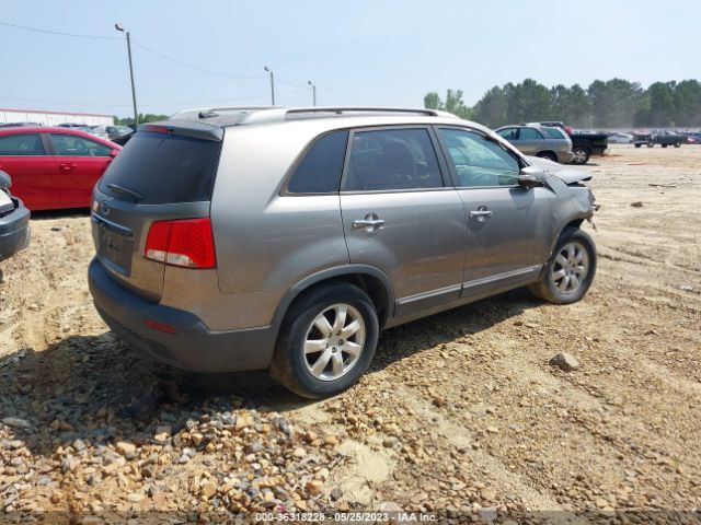 Photo 3 VIN: 5XYKT4A20BG160562 - KIA SORENTO 