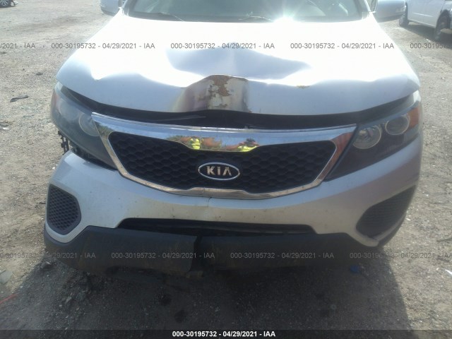 Photo 5 VIN: 5XYKT4A20DG404200 - KIA SORENTO 