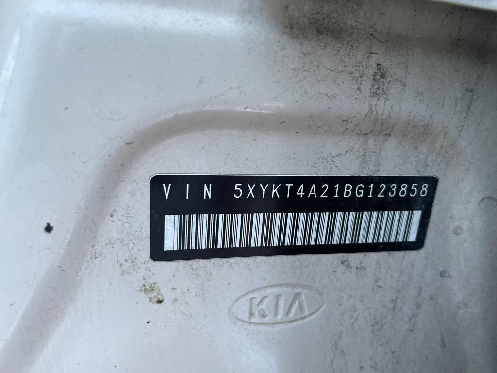 Photo 9 VIN: 5XYKT4A21BG123858 - KIA SORENTO BA 