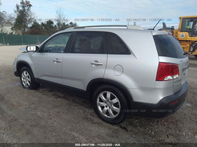 Photo 2 VIN: 5XYKT4A21CG269856 - KIA SORENTO 