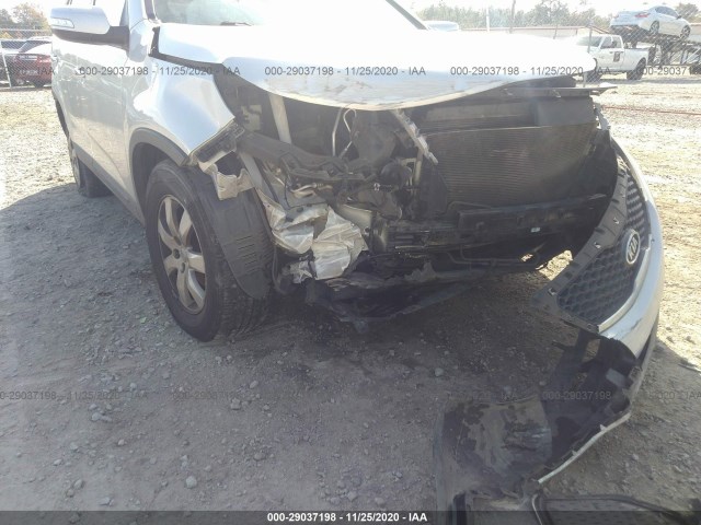 Photo 5 VIN: 5XYKT4A21CG269856 - KIA SORENTO 