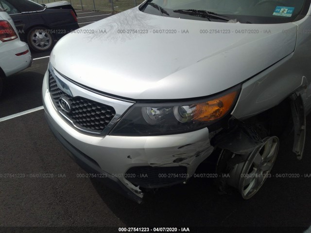 Photo 5 VIN: 5XYKT4A21DG418834 - KIA SORENTO 