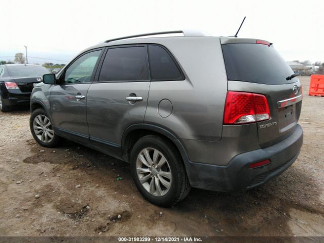 Photo 2 VIN: 5XYKT4A22BG046692 - KIA SORENTO 