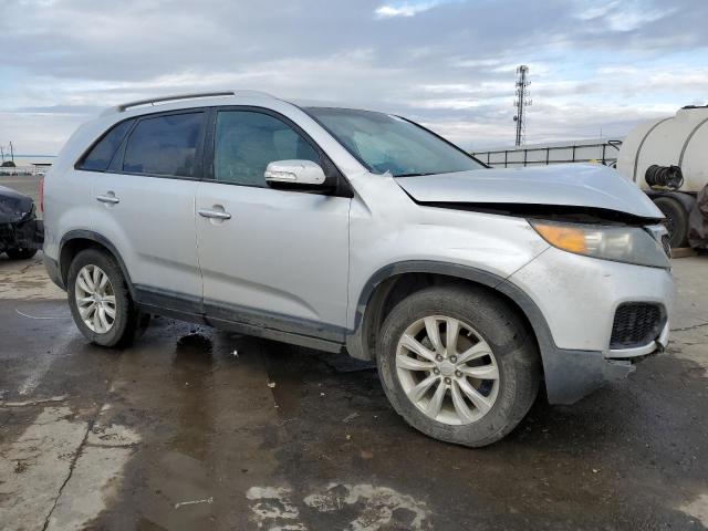 Photo 3 VIN: 5XYKT4A22BG053772 - KIA SORENTO 