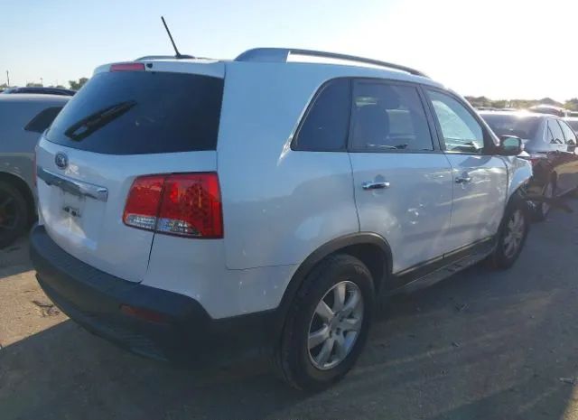 Photo 3 VIN: 5XYKT4A22CG226322 - KIA SORENTO 