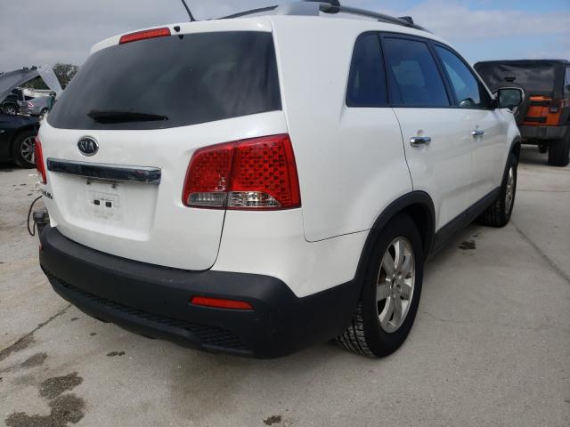 Photo 3 VIN: 5XYKT4A22DG390316 - KIA SORENTO LX 