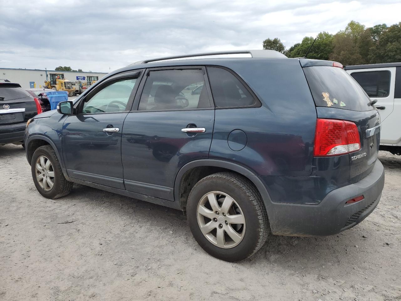 Photo 1 VIN: 5XYKT4A23BG123134 - KIA SORENTO 