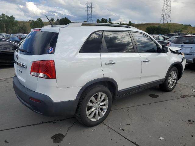 Photo 2 VIN: 5XYKT4A23BG174634 - KIA SORENTO 