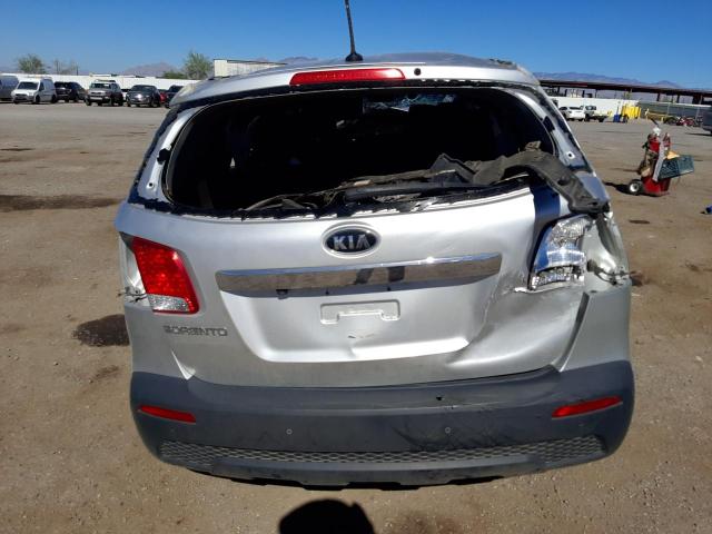 Photo 5 VIN: 5XYKT4A23CG253237 - KIA SORENTO 