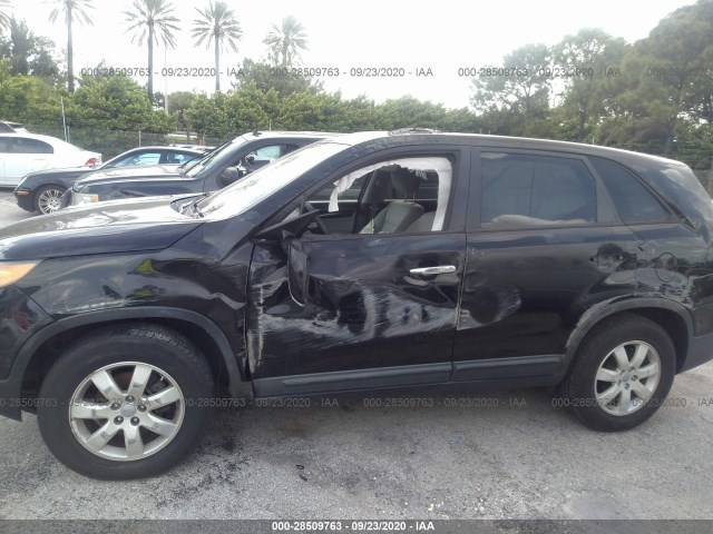 Photo 5 VIN: 5XYKT4A23DG383293 - KIA SORENTO 