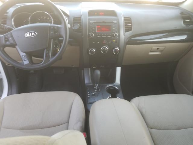 Photo 8 VIN: 5XYKT4A23DG404031 - KIA SORENTO LX 