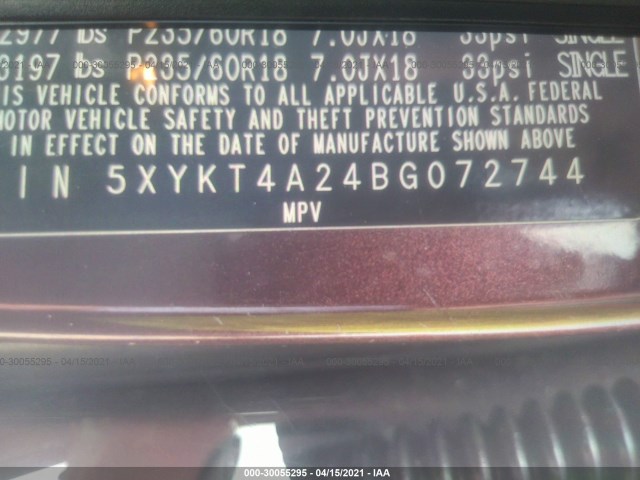 Photo 8 VIN: 5XYKT4A24BG072744 - KIA SORENTO 