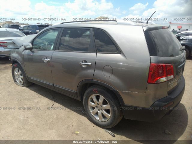 Photo 2 VIN: 5XYKT4A24BG144493 - KIA SORENTO 