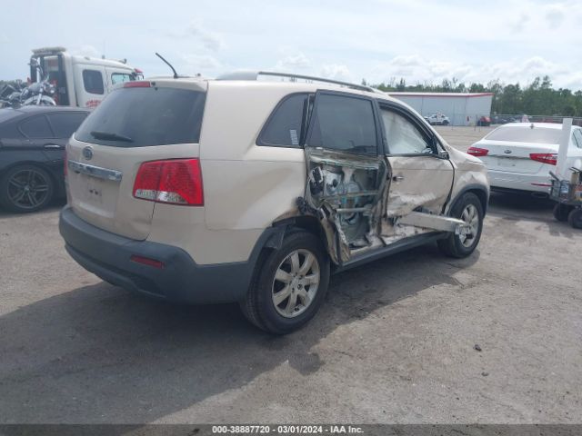 Photo 3 VIN: 5XYKT4A24CG205164 - KIA SORENTO 