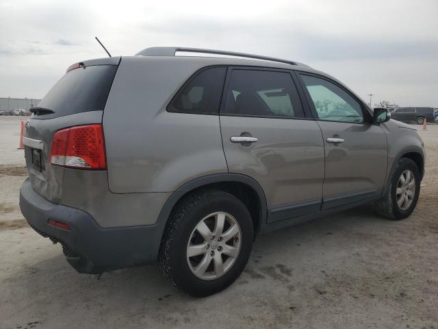 Photo 2 VIN: 5XYKT4A24CG250931 - KIA SORENTO 