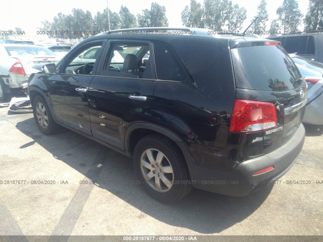 Photo 2 VIN: 5XYKT4A24DG389975 - KIA SORENTO 