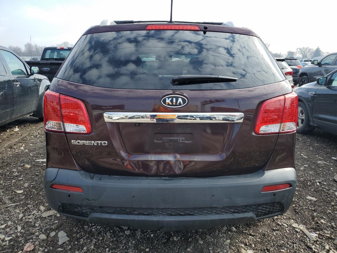 Photo 5 VIN: 5XYKT4A25BG165501 - KIA SORENTO 