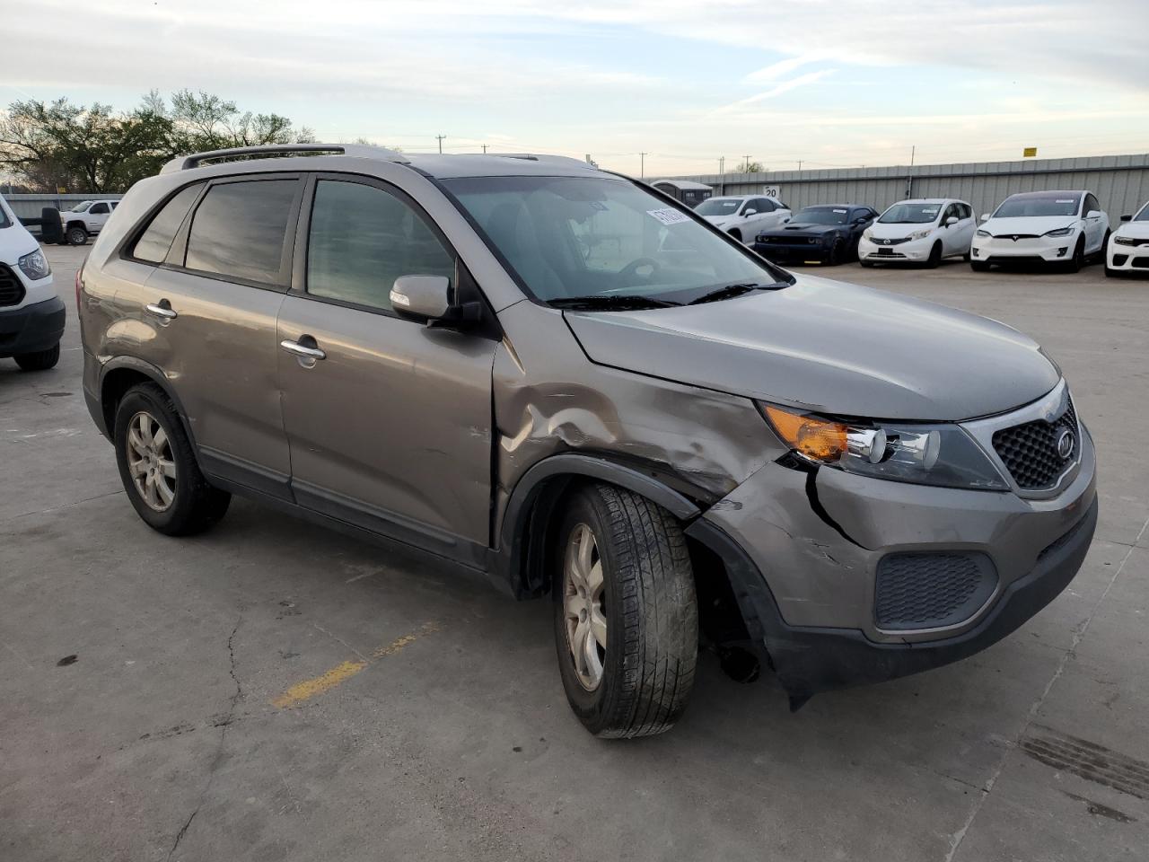 Photo 3 VIN: 5XYKT4A25CG276311 - KIA SORENTO 