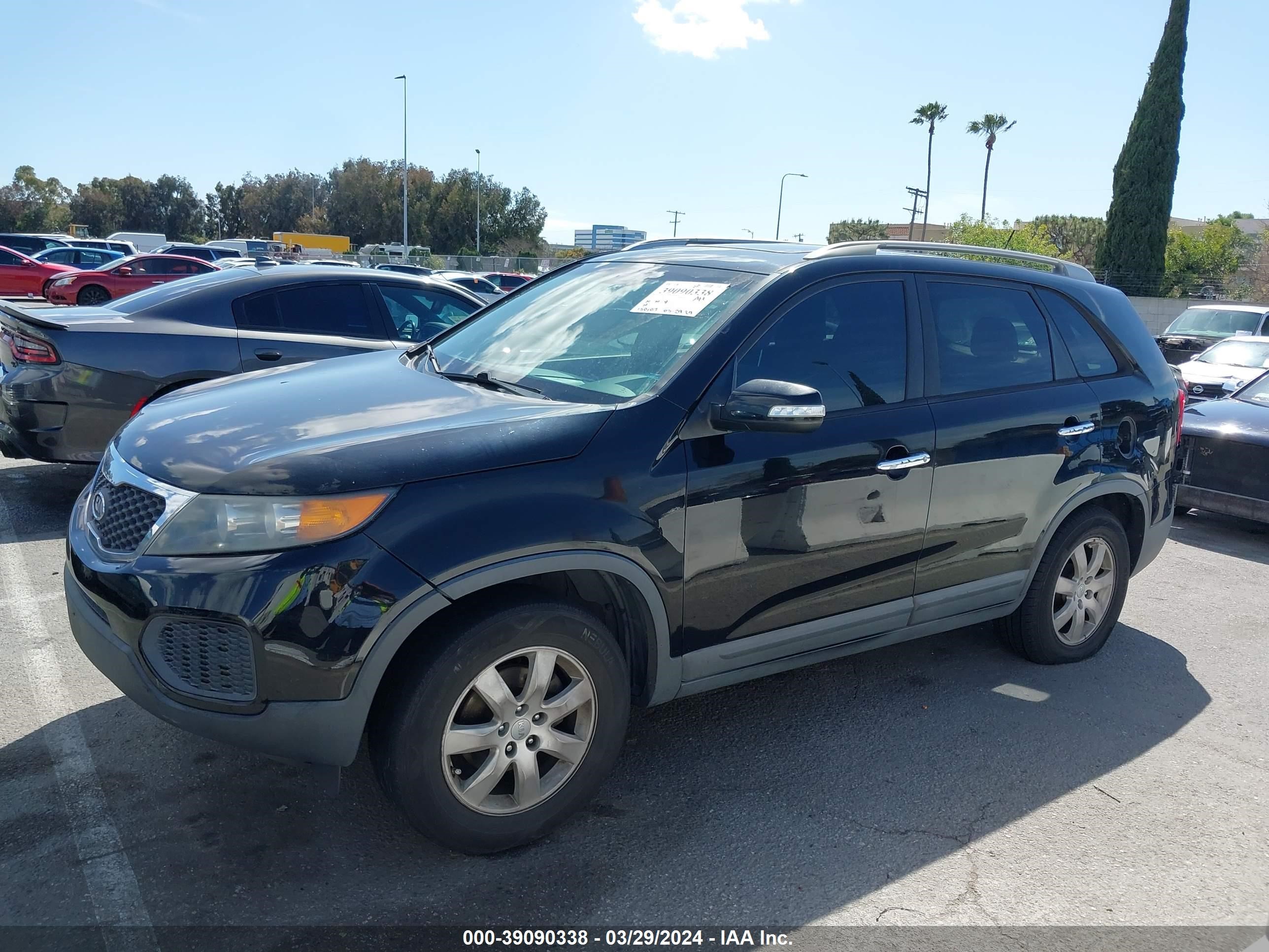 Photo 12 VIN: 5XYKT4A25CG297434 - KIA SORENTO 