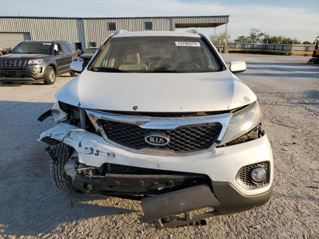 Photo 4 VIN: 5XYKT4A25DG373302 - KIA SORENTO LX 