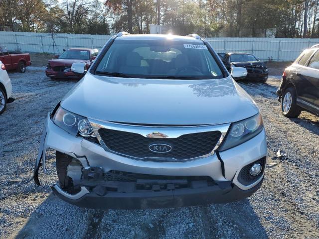 Photo 4 VIN: 5XYKT4A26BG119899 - KIA SORENTO 