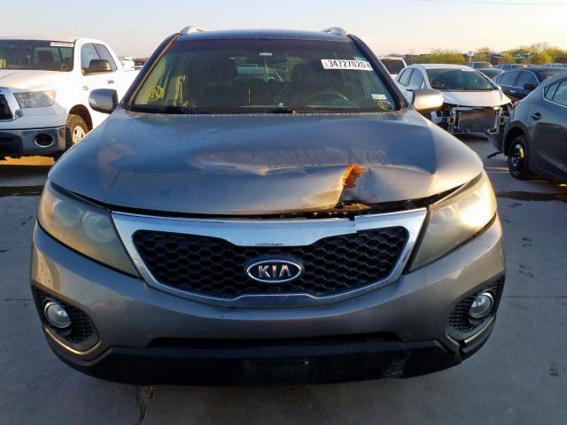 Photo 8 VIN: 5XYKT4A26CG201293 - KIA SORENTO BA 