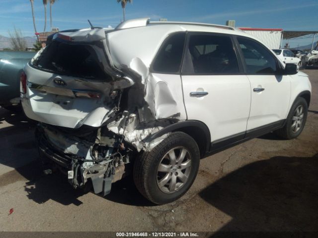 Photo 3 VIN: 5XYKT4A26CG221074 - KIA SORENTO 