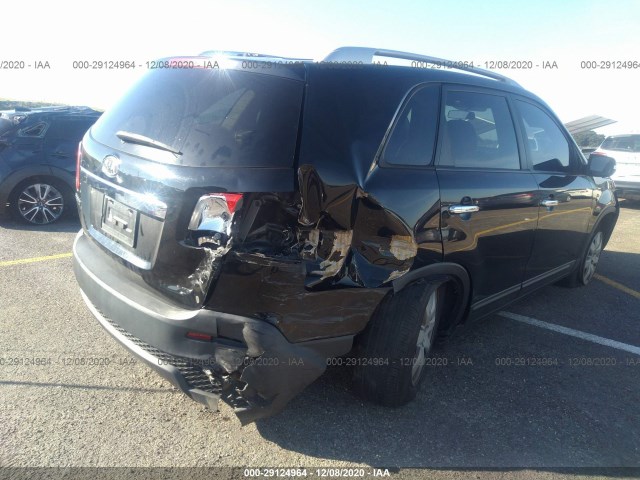 Photo 5 VIN: 5XYKT4A26CG263938 - KIA SORENTO 