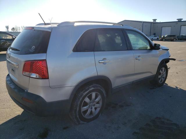 Photo 2 VIN: 5XYKT4A26CG266581 - KIA SORENTO 