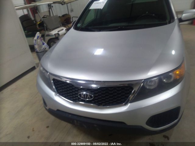 Photo 5 VIN: 5XYKT4A26DG335920 - KIA SORENTO 