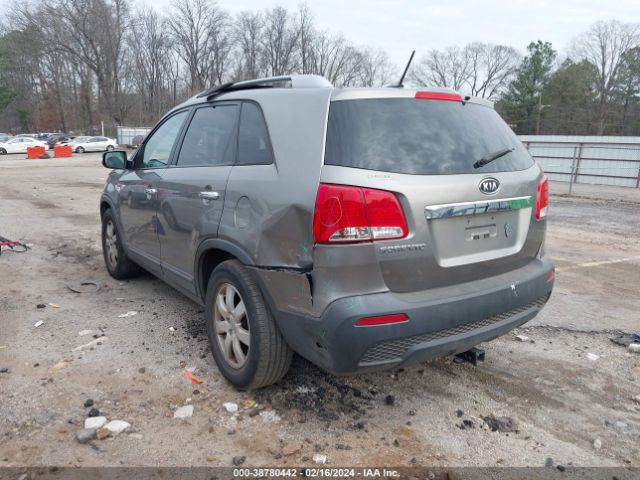 Photo 2 VIN: 5XYKT4A26DG338901 - KIA SORENTO 