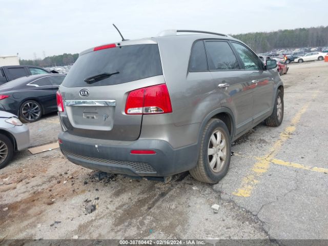 Photo 3 VIN: 5XYKT4A26DG338901 - KIA SORENTO 