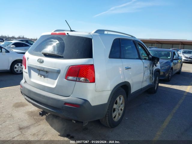 Photo 3 VIN: 5XYKT4A27CG297578 - KIA SORENTO 