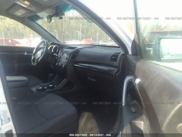 Photo 4 VIN: 5XYKT4A27DG412150 - KIA SORENTO 