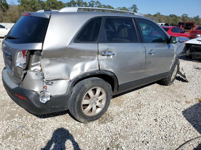 Photo 2 VIN: 5XYKT4A27DG413234 - KIA SORENTO LX 