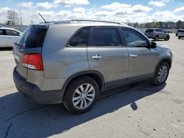 Photo 2 VIN: 5XYKT4A28BG176945 - KIA SORENTO 