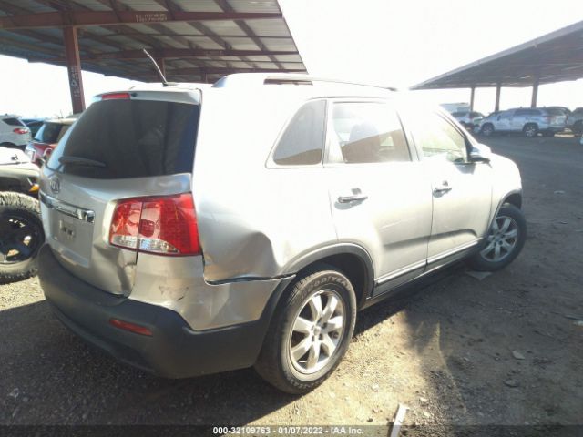 Photo 3 VIN: 5XYKT4A28CG288565 - KIA SORENTO 