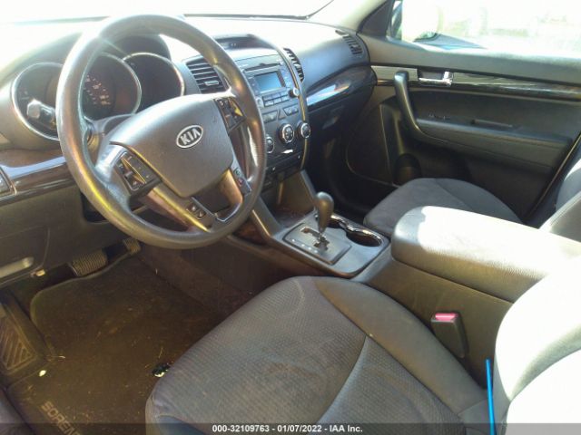 Photo 4 VIN: 5XYKT4A28CG288565 - KIA SORENTO 