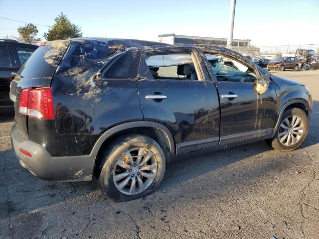 Photo 2 VIN: 5XYKT4A29BG062971 - KIA SORENTO 