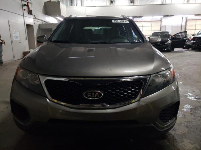 Photo 4 VIN: 5XYKT4A29DG337709 - KIA SORENTO LX 