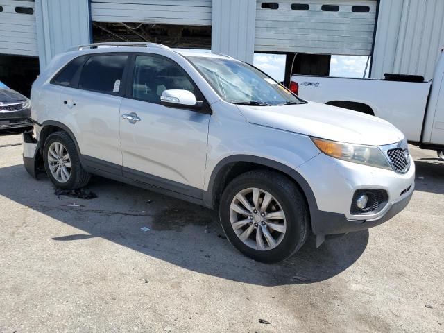 Photo 3 VIN: 5XYKT4A2XBG071310 - KIA SORENTO 