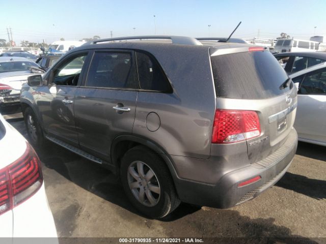 Photo 2 VIN: 5XYKT4A2XBG158320 - KIA SORENTO 