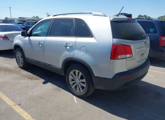 Photo 2 VIN: 5XYKT4A2XBG174548 - KIA SORENTO 