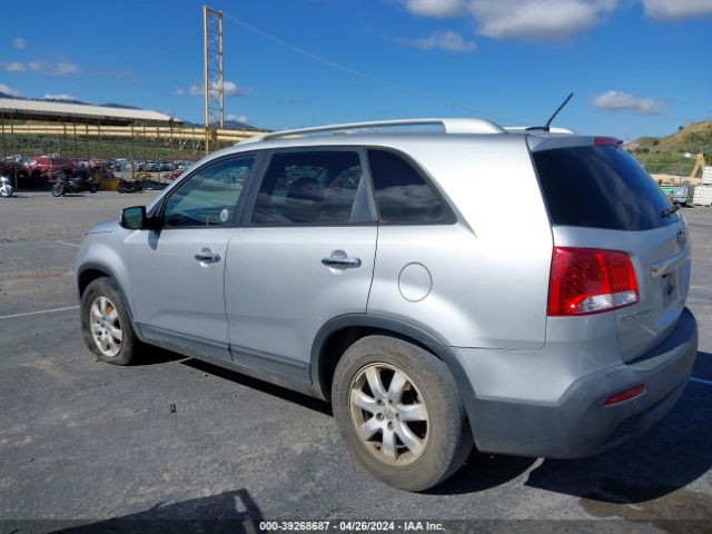 Photo 2 VIN: 5XYKT4A2XCG308170 - KIA SORENTO 