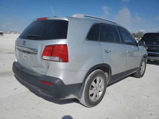 Photo 2 VIN: 5XYKT4A2XDG323138 - KIA SORENTO 