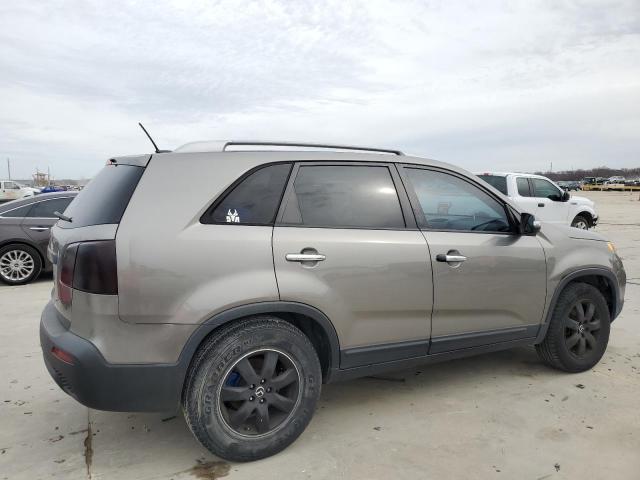 Photo 2 VIN: 5XYKT4A2XDG388376 - KIA SORENTO 